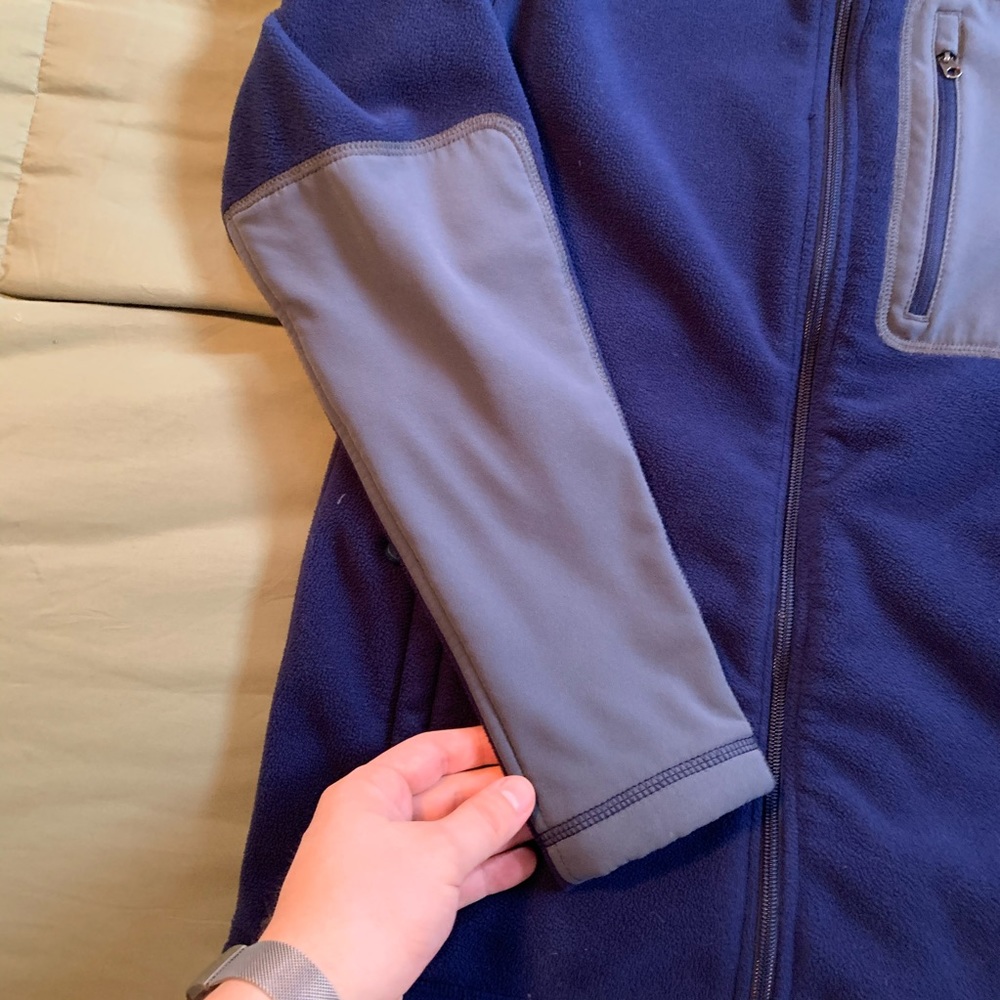 Vineyard Vines Men’s Pullover, Size S, Navy Color - Picture 4 of 5
